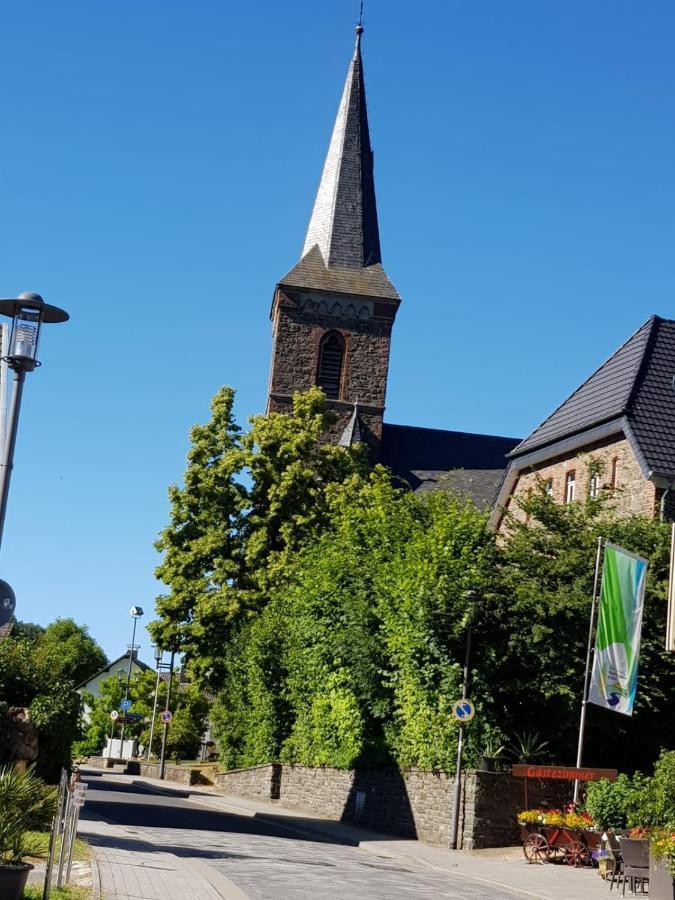 Vivanatura Eifelferienhaus Einruhr Luaran gambar