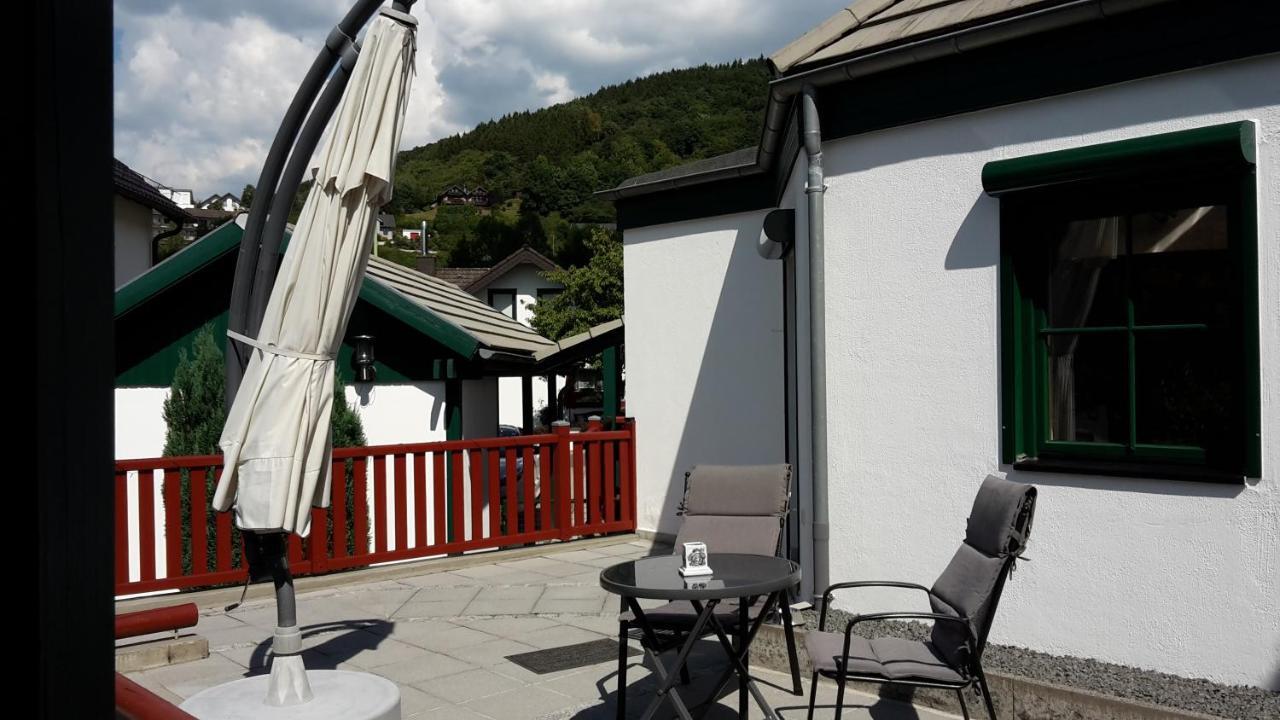 Vivanatura Eifelferienhaus Einruhr Luaran gambar